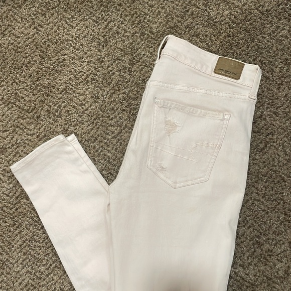 American Eagle Outfitters Women's Distressed Light Pink Jeans - Picture 2 of 2